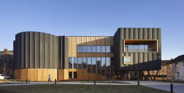 معماری پایدار : مرکز خلاقیت جدید دانشگاه یورک سنت جان