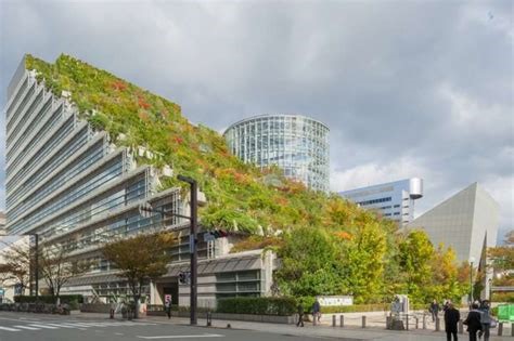 معمای سبز ساختمان بنیاد ACROS فوکوئوکا، فوکوئوکا، ژاپن